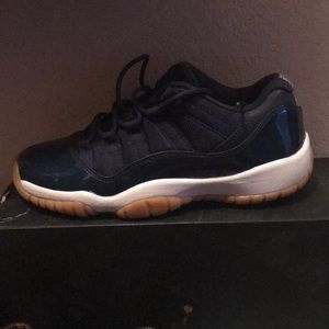 Jordan 11 gum bottom